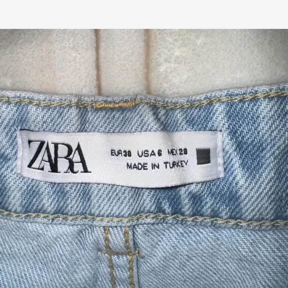 Zara High Rise Light Blue Jeans - Picture 5 of 5